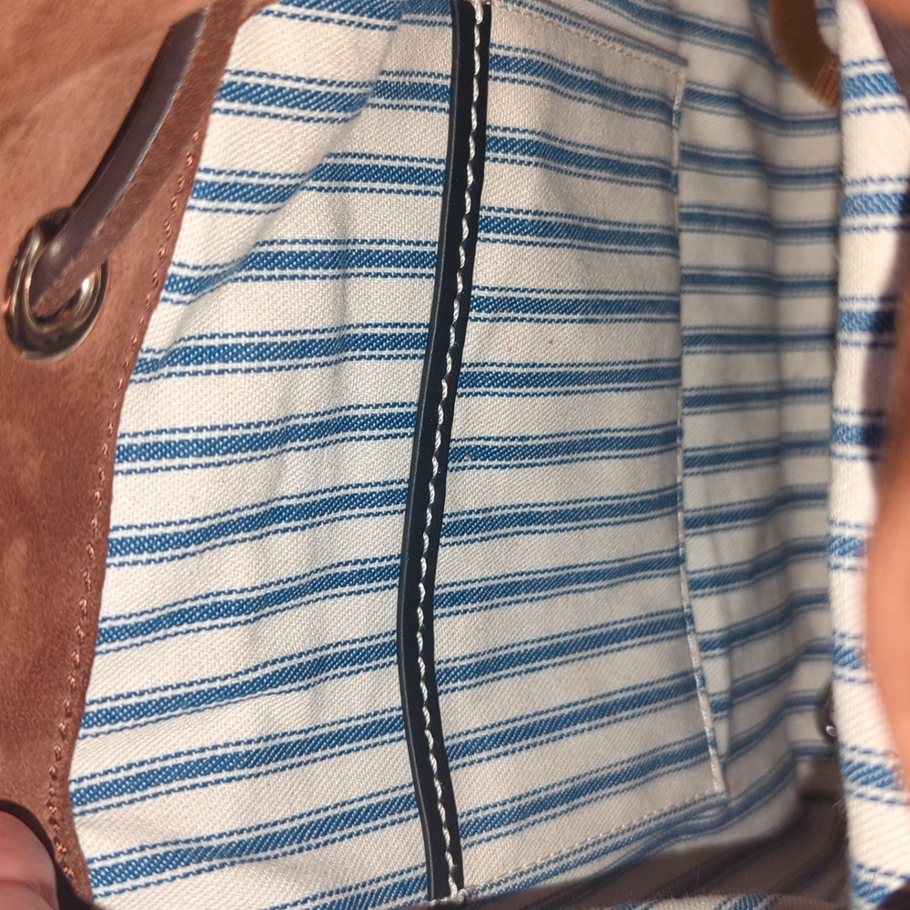 Dooney & Bourke cinch top Crossbody bag - Picture 11 of 11